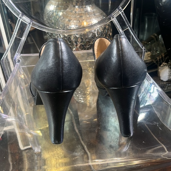 Naturalized shoe - Picture 4 of 4